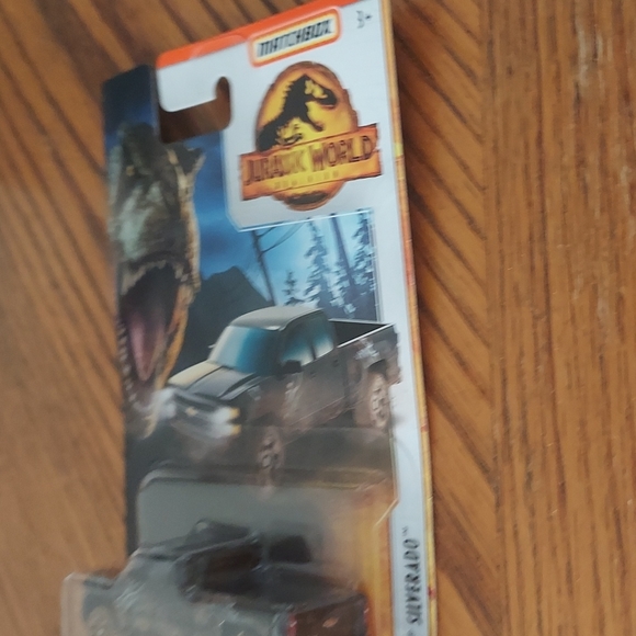 Matchbox '15 Chevy Silverado - Picture 5 of 8